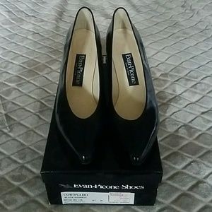 Vtg. Evan Picone Kidskin Black Pumps SZ 8.5B